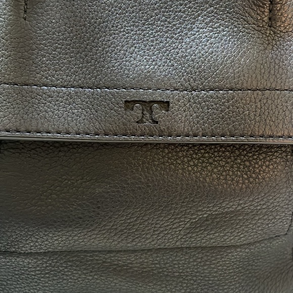 AUTHENTIC Tory Burch black half-moon satchel - Picture 3 of 9